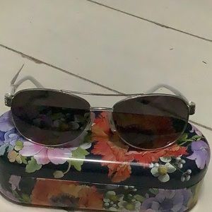 Brighton woman’s white sides sunglasses NWT and floral case